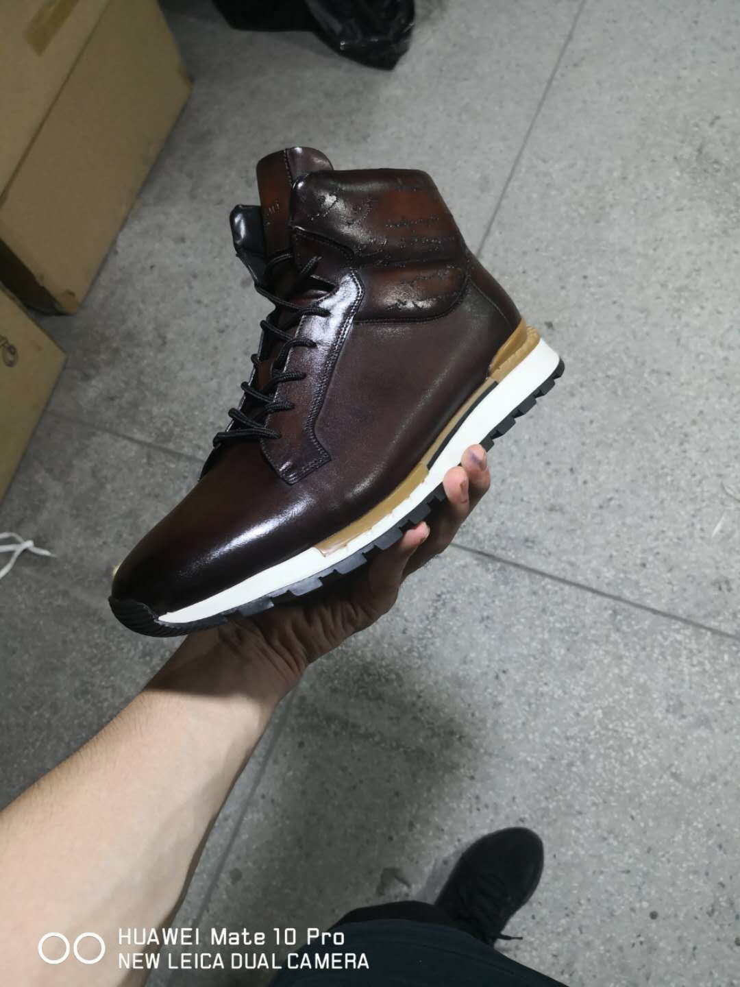 步行者鞋服
